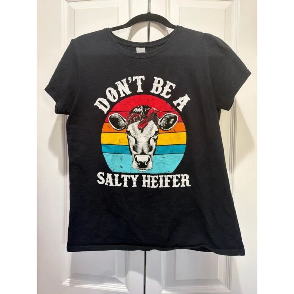 Gildan Don’t Be A Salty Heifer Black Cow T-Shirt Size Medium